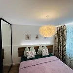 Sparrow Apartmens *