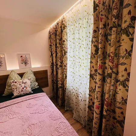 Sparrow Apartmens Apartament Koszyce